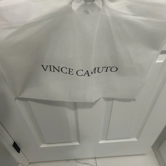 Vince Camuto Black and Gray Tote Bag - Picture 2 of 10